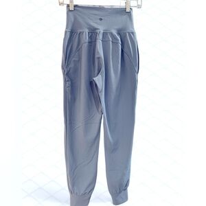 NWOT Athleta joggers soft with pockets